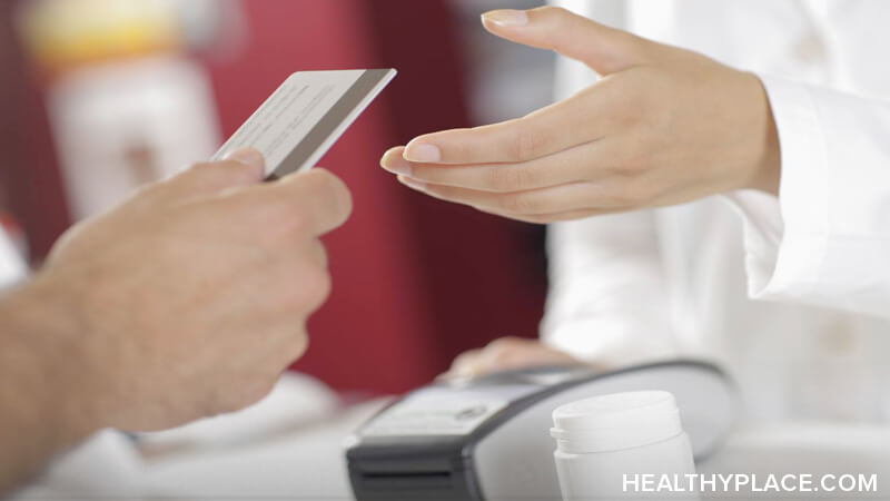 药品折扣卡的详细信息和制药公司的名单和其他计划提供折扣药品卡。