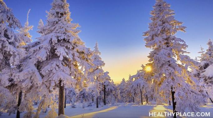 今天我们有一场风暴,给我们的城市留下了雪进入紧急状态。这里有四个自我照顾活动期间我做了我一天在家里。