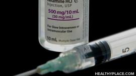氯胺酮既是一种合法的医疗手段，也是一种街头毒品。但你会对氯胺酮上瘾吗?在HealthyPlace上找到答案。